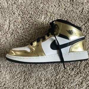 Air Jordan Metallic SE GS Metallic Gold 7Y